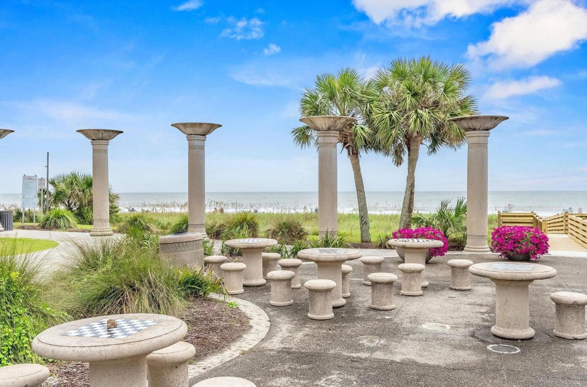 Villa Camelot By The Sea 1206 Myrtle Beach Exterior foto